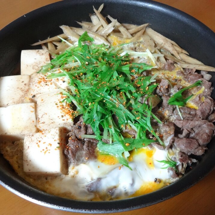 簡単に！肉ごぼう豆腐のたまごとじ